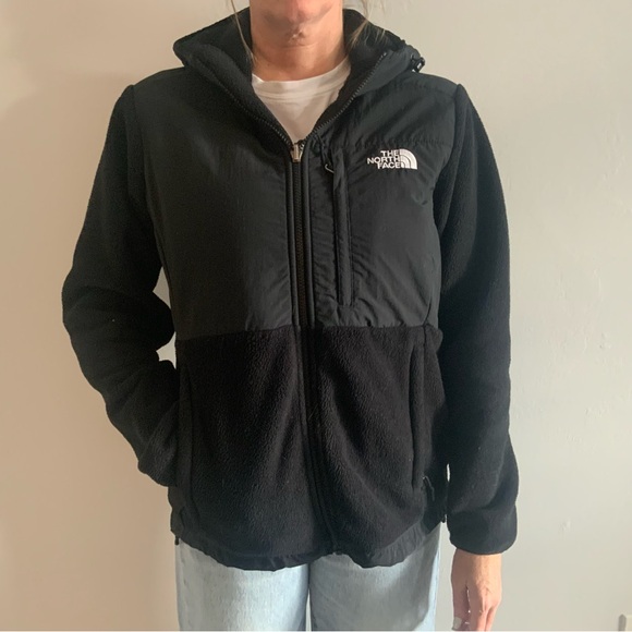 The North Face Jackets & Blazers - The North Face Black Full-Zip Jacket